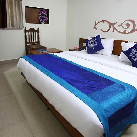 Hotel Campus Ahmedabad Luaran gambar